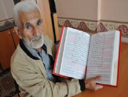 El yazması Kur'anı 75 günde tamamladı